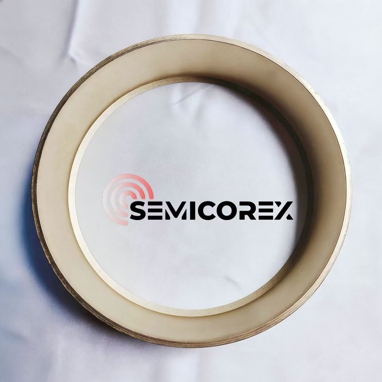 Pierścienie prowadzące powlekane węglikiem tantalu